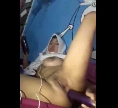 Masturbasi-Pake-Terong-Masuk-Pantat